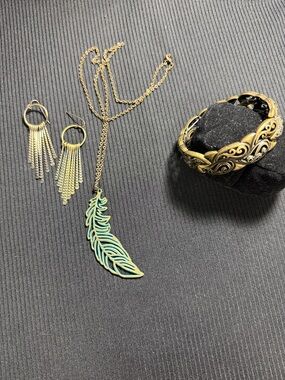 Gold-Tone Feather Pendant Necklace with Green Accent - Women Jewelry